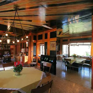 Castrum Di Serravalle Bed & Breakfast
